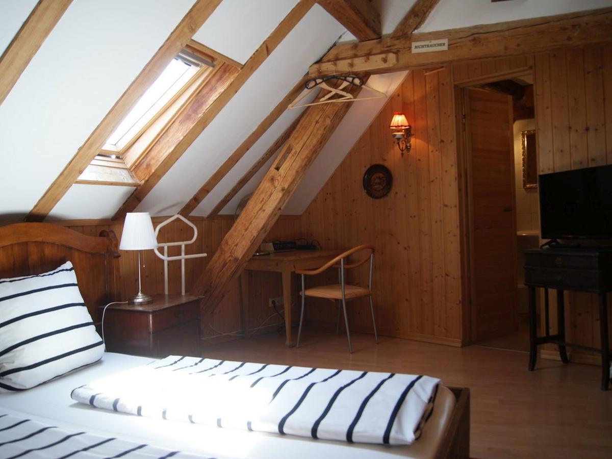 Gasthaus Alte Brauerei เอทเทนไฮม์ ภายนอก รูปภาพ